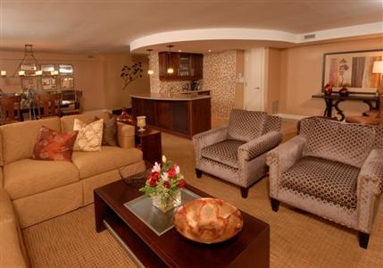 фото отеля Tremont Plaza Hotel