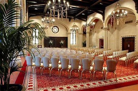фото отеля Tremont Plaza Hotel