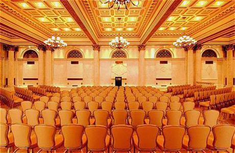 фото отеля Tremont Plaza Hotel