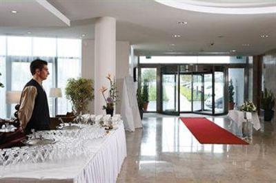 фото отеля City North Hotel Gormanston