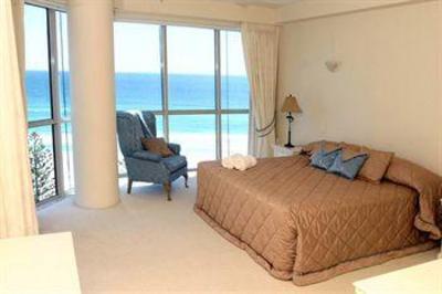 фото отеля Oceana on Broadbeach