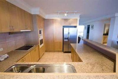 фото отеля Oceana on Broadbeach