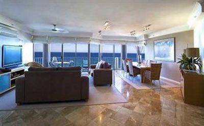 фото отеля Oceana on Broadbeach