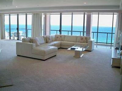 фото отеля Oceana on Broadbeach