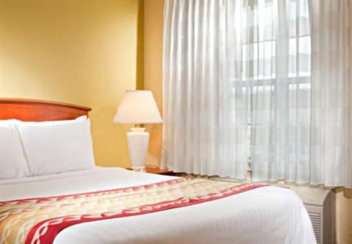 фото отеля TownePlace Suites Bryan College Station