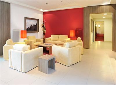 фото отеля Residhome Appart Hotel Paris Guyancourt