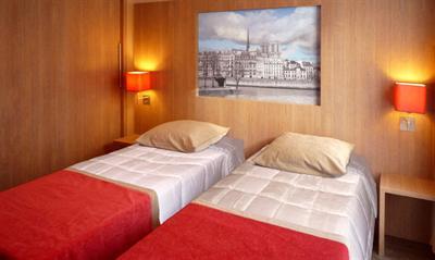 фото отеля Residhome Appart Hotel Paris Guyancourt