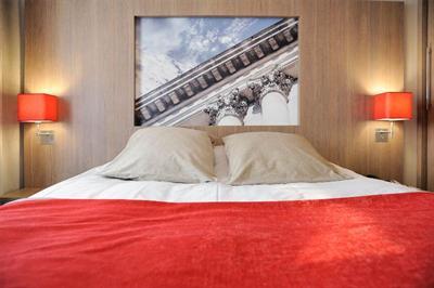фото отеля Residhome Appart Hotel Paris Guyancourt