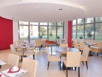 Residhome Appart Hotel Paris Guyancourt