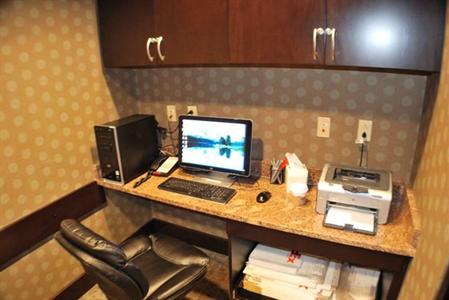 фото отеля Hampton Inn & Suites Nashville @ Opryland