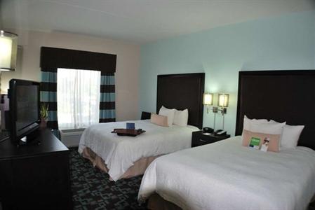 фото отеля Hampton Inn & Suites Nashville @ Opryland