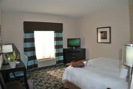 фото отеля Hampton Inn & Suites Nashville @ Opryland