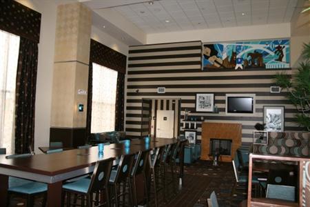 фото отеля Hampton Inn & Suites Nashville @ Opryland