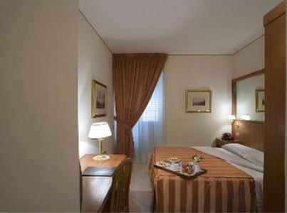 фото отеля San Giorgio Naples Hotel
