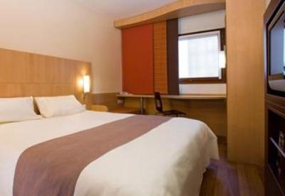 фото отеля Ibis Rouen Sud Zenith