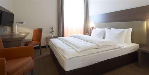 фото отеля Intercityhotel Berlin Brandenburg Airport Schonefeld