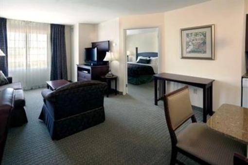 фото отеля Staybridge Suites Austin Airport
