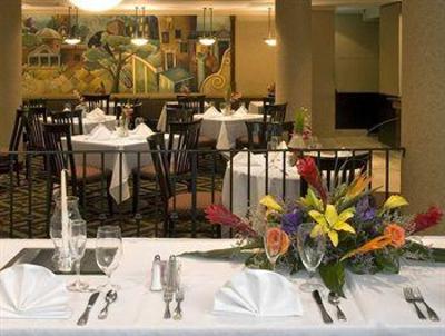 фото отеля Embassy Suites Hotel Tysons Corner
