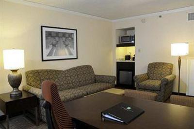 фото отеля Embassy Suites Hotel Tysons Corner