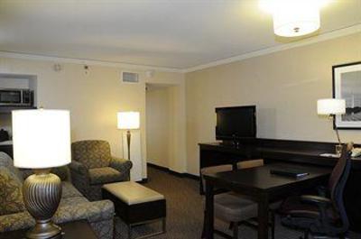 фото отеля Embassy Suites Hotel Tysons Corner