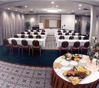 фото отеля Stage West All Suite Hotel