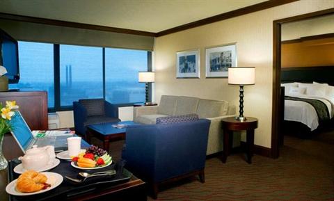 фото отеля Doubletree Cleveland Downtown / Lakeside