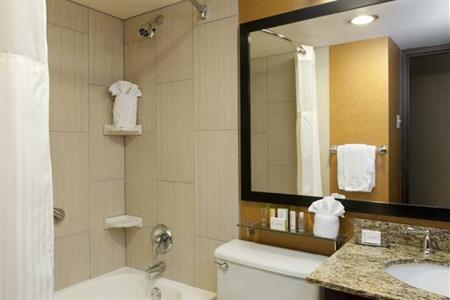 фото отеля Doubletree Cleveland Downtown / Lakeside