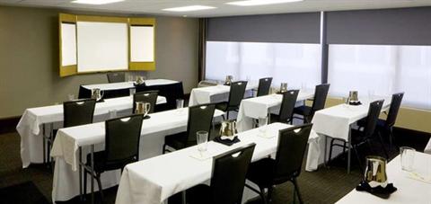 фото отеля Doubletree Cleveland Downtown / Lakeside