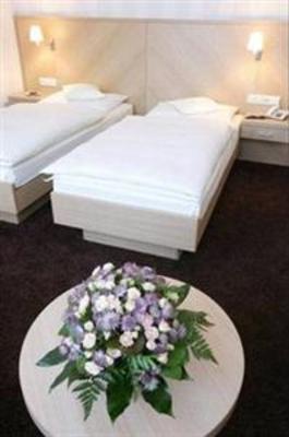 фото отеля Kurparkhotel Bad Wilhelmshohe