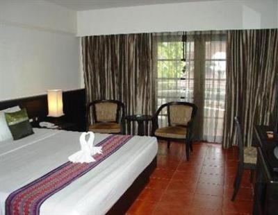 фото отеля Thara Patong Beach Resort & Spa