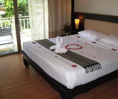 фото отеля Thara Patong Beach Resort & Spa