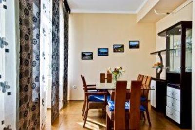 фото отеля Bed & Breakfast Bishkek