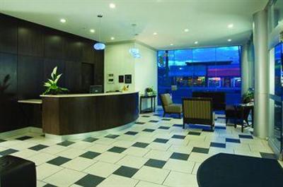 фото отеля Park Inn & Suites on Broadway Vancouver