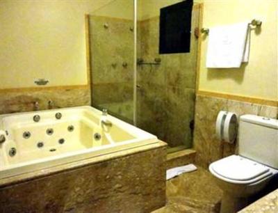 фото отеля Hotel Portal D'Oeste
