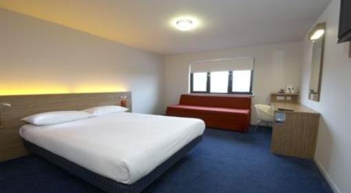 фото отеля Travelodge York Tadcaster Hotel