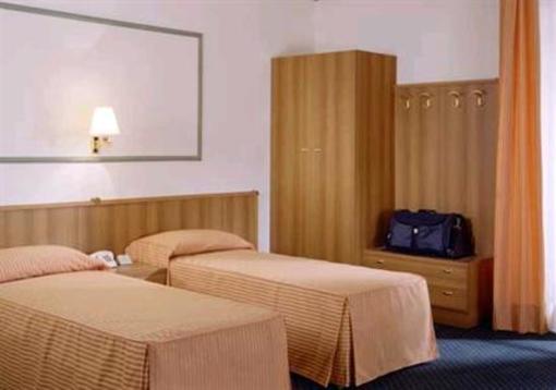 фото отеля Denardis Hotel