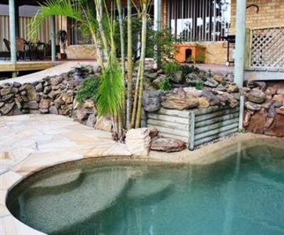 фото отеля Lake House Bed and Breakfast Mannering Park