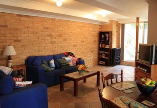 фото отеля Lake House Bed and Breakfast Mannering Park