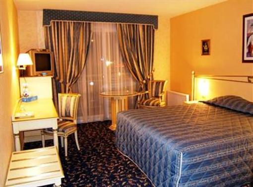фото отеля Hotel Du Manoir Tourlaville