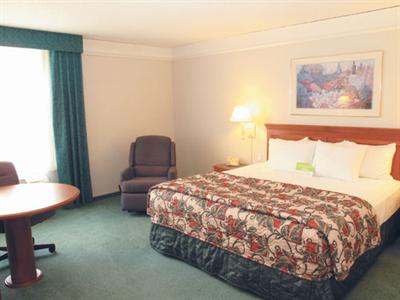 фото отеля La Quinta Pueblo Inn and Suites