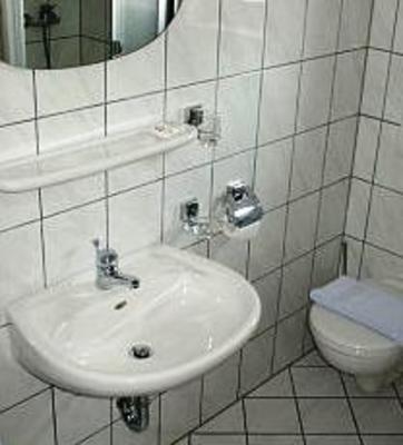 фото отеля Hotel Schierstein Stockstadt am Main