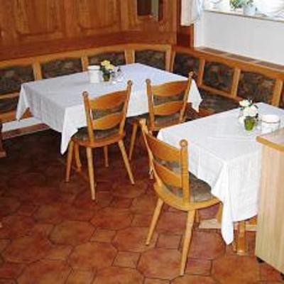 фото отеля Hotel Schierstein Stockstadt am Main