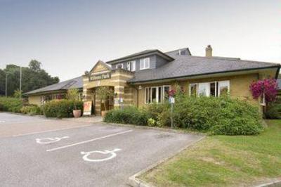 фото отеля Premier Inn Aldershot