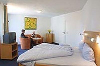 фото отеля Hotel-Restaurant Sudpfalz Terrassen