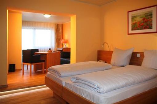 фото отеля Hotel-Restaurant Sudpfalz Terrassen