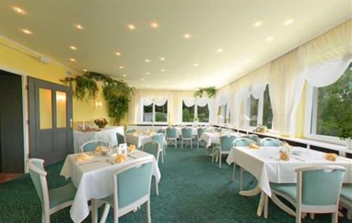 фото отеля Waldhotel & Restaurant Bergschlosschen