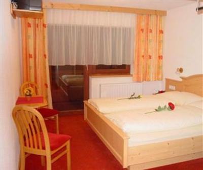фото отеля Hotel Gasthof Thurner Zams