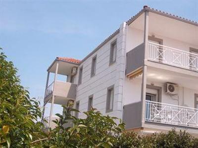 фото отеля Mylos Apartments