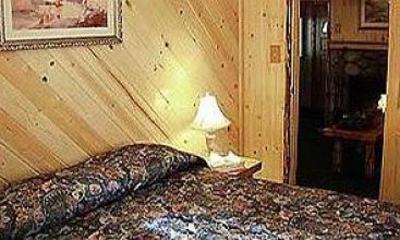 фото отеля Big Bear Frontier Cabins & Hotel