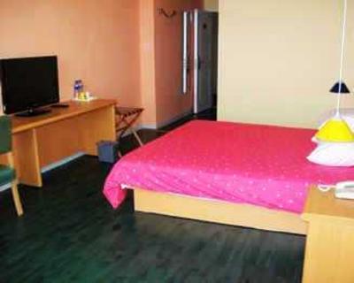 фото отеля Home Inn Tianjin Binhai New Area Yujiabao